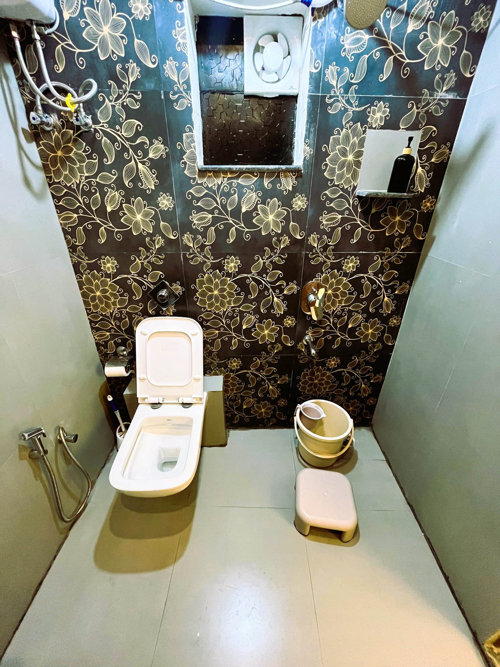 Bathroom at The Rahgir by Pinakin, photo 1